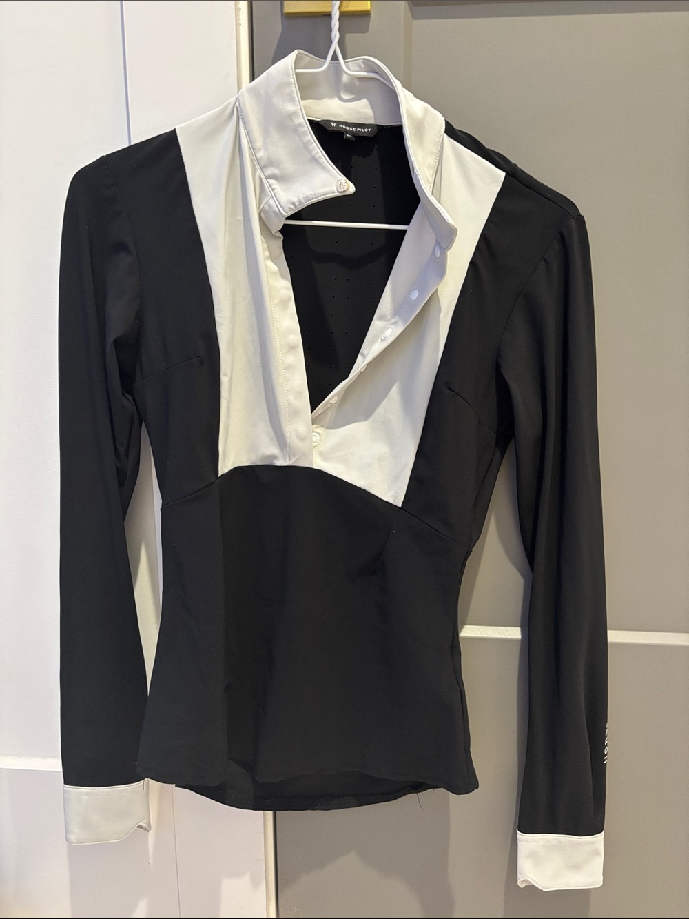 Womens Horse Pilot- Black & White Long-Sleeve Show Shirt